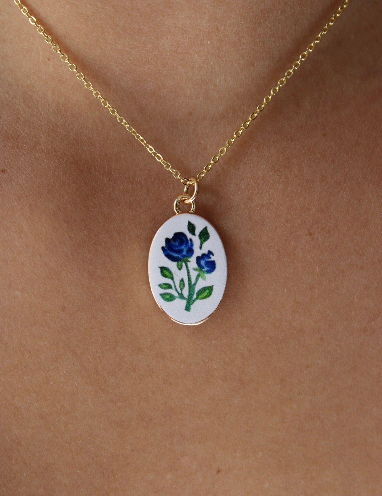 Vintage Floral Oval Necklace